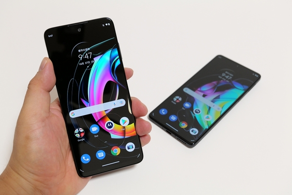 ASCII.jp：「motorola edge 20」と 「motorola edge 20 fusion」は