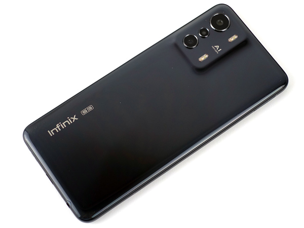 ASCII.jp：ハイデザインのインド製5Gスマホ「Infinix Zero 5G」を使っ