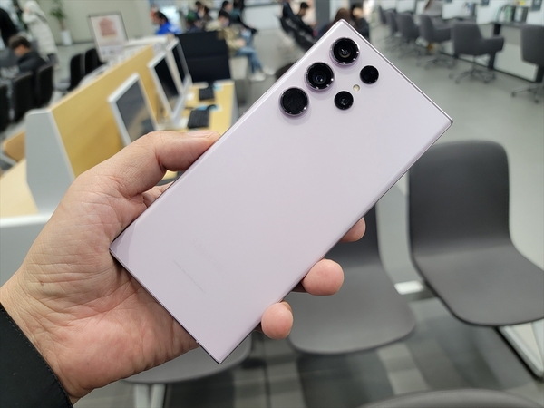 ASCII.jp：韓国でGalaxy S23 Ultraを購入、キャリア割引がオマケ多数で
