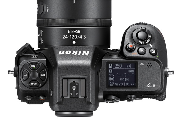 ASCII.jp：ニコンがフラッグシップモデルを小型化したフルサイズカメラ