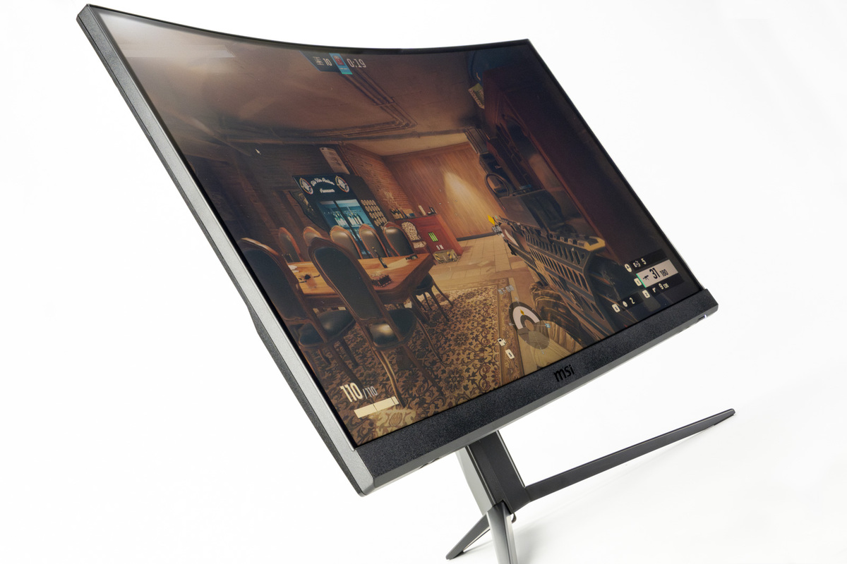 ASCII.jp：250Hzでもお買い得感マシマシの27インチ湾曲ゲーミング