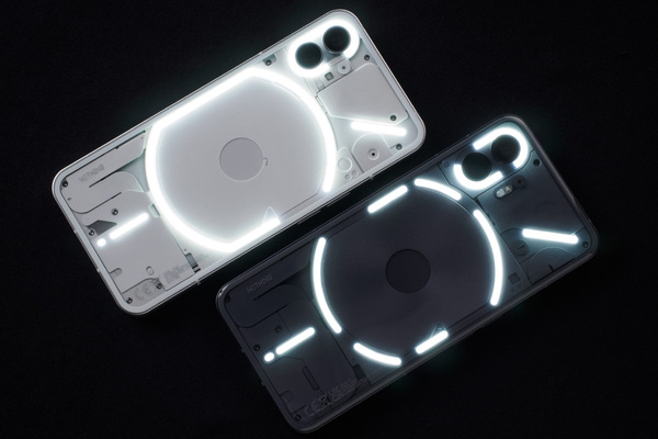 ASCII.jp：【格安スマホまとめ】Nothing Phone (2)正式発表