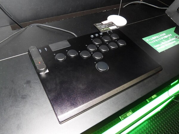 ASCII.jp：“レバーレス”アケコン「Razer Kitsune」がバカ売れで完売続出