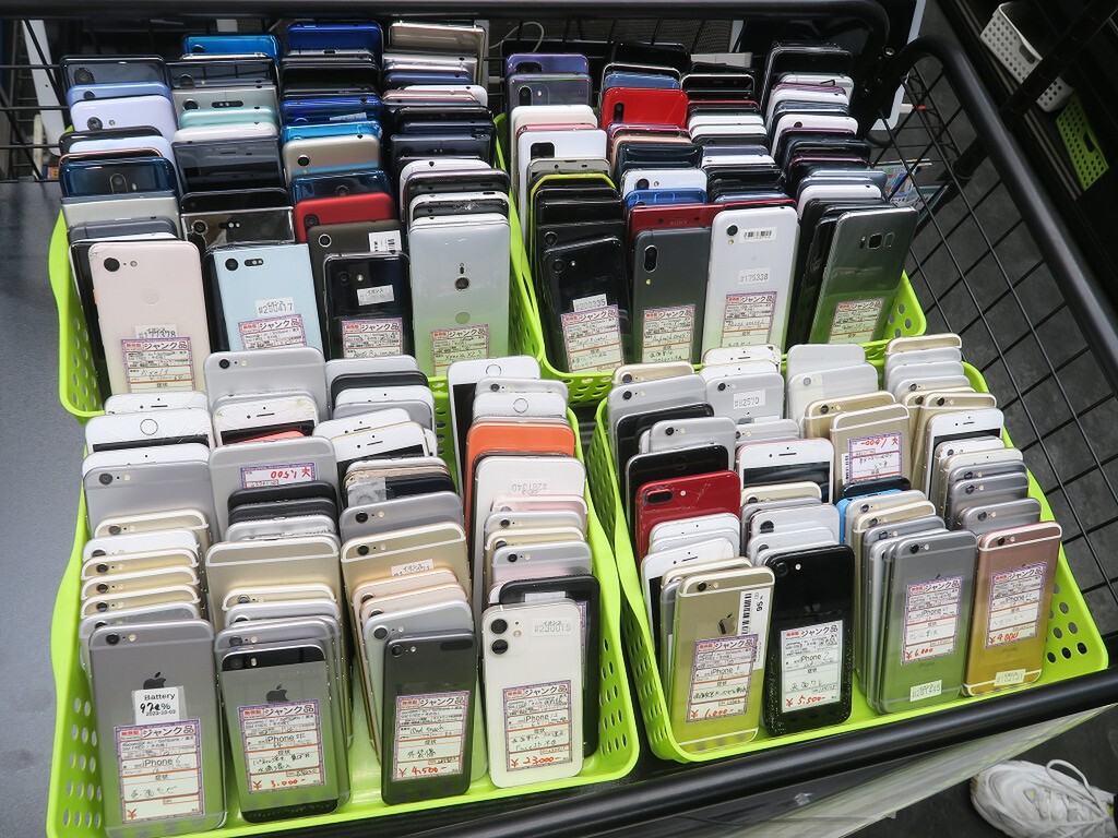 ジャンクスマホ＆タブレットを山盛りワゴン販売の限定セールがアキバで