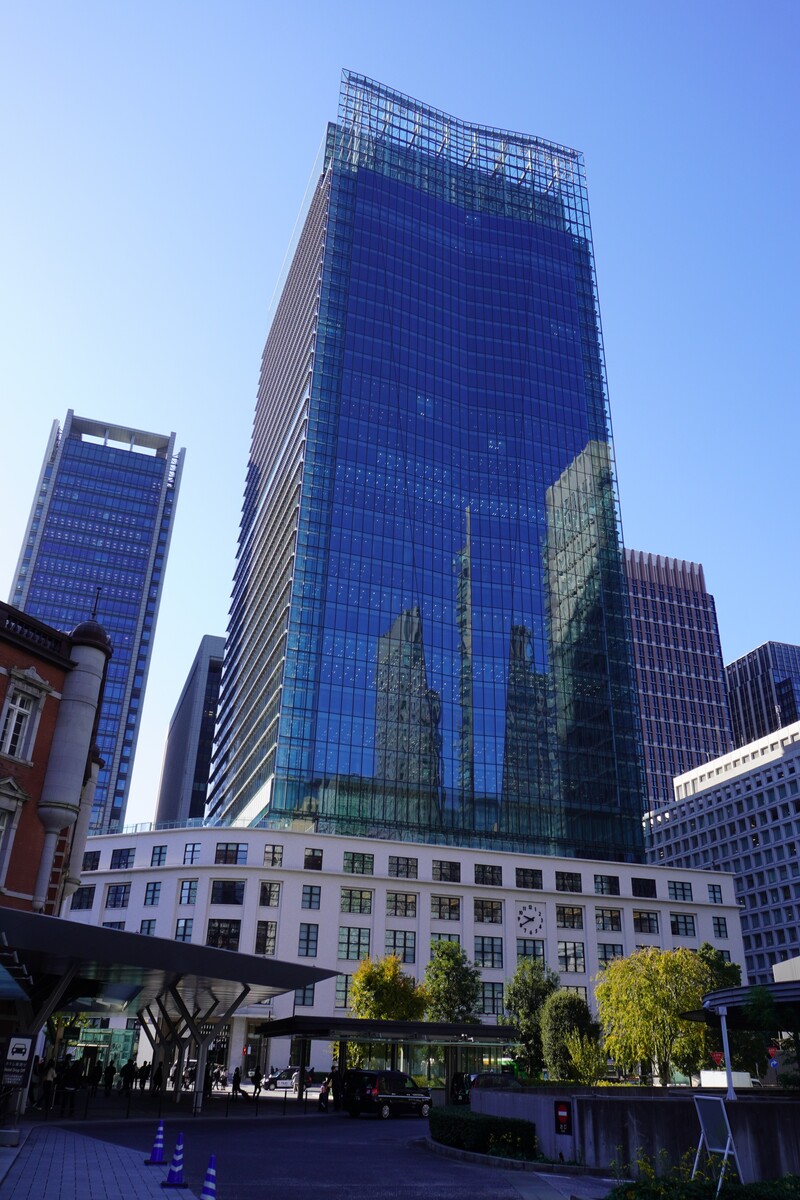 わずか5年で焼失した初代郵便局！ 東京駅の目の前に建つ印象的な「東京