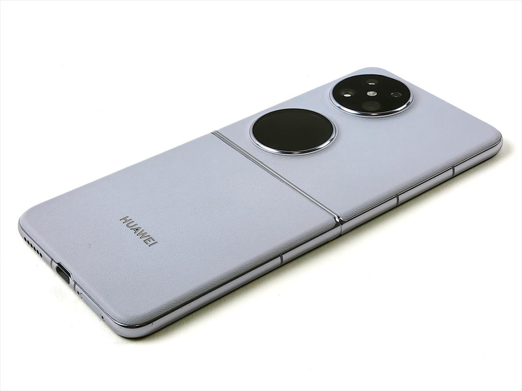 ファーウェイの縦折りスマホ「Pocket 2」はミドルクラスながらカメラの