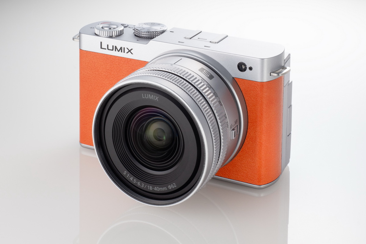 超広角ズームレンズなのに小型軽量な「18-40mm」＆新色「LUMIX S9