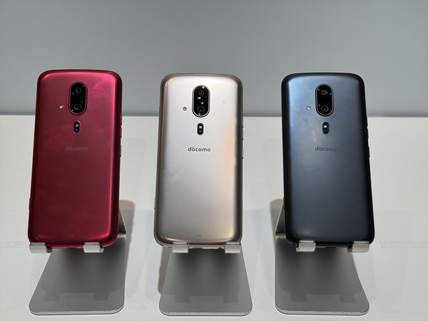 ASCII.jp：らくらくスマホのSIMフリー版も！ 今のシニア向けにカメラと