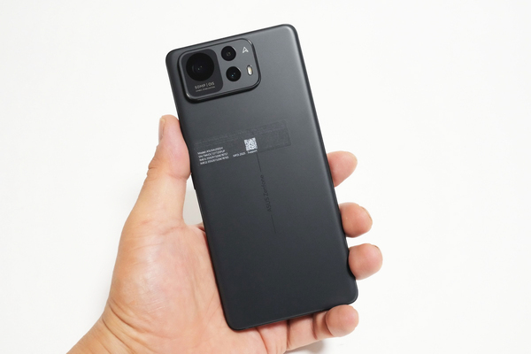 ASCII.jp：14万円台で最新AI機能がカンタンに使える爆速スマホ