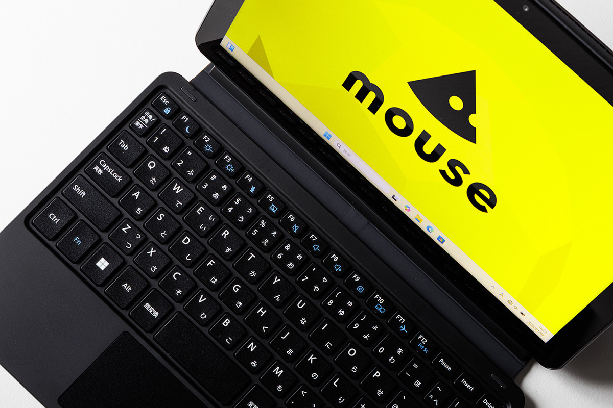 ASCII.jp：キーボード込みでも900g切り！ 出先での“ちょい作業”にも