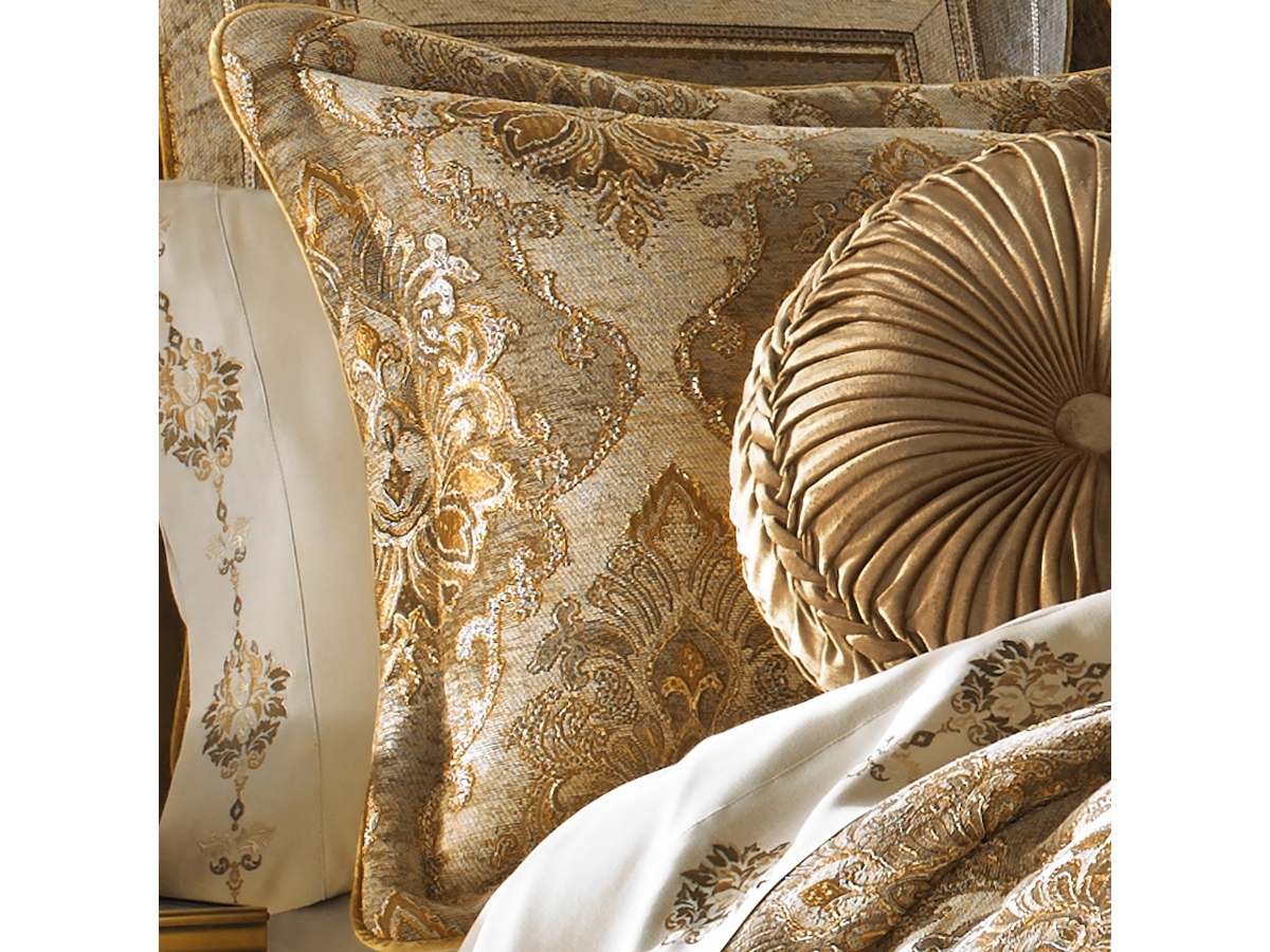 J. Queen New York Bradshaw Queen 4 Piece Comforter Set | Ashley