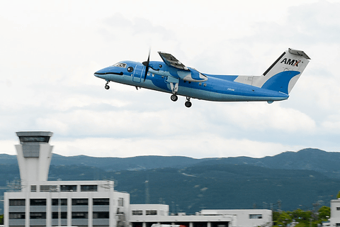 九州産交ツーリズム、天草エアラインのDash 8-103退役を記念した