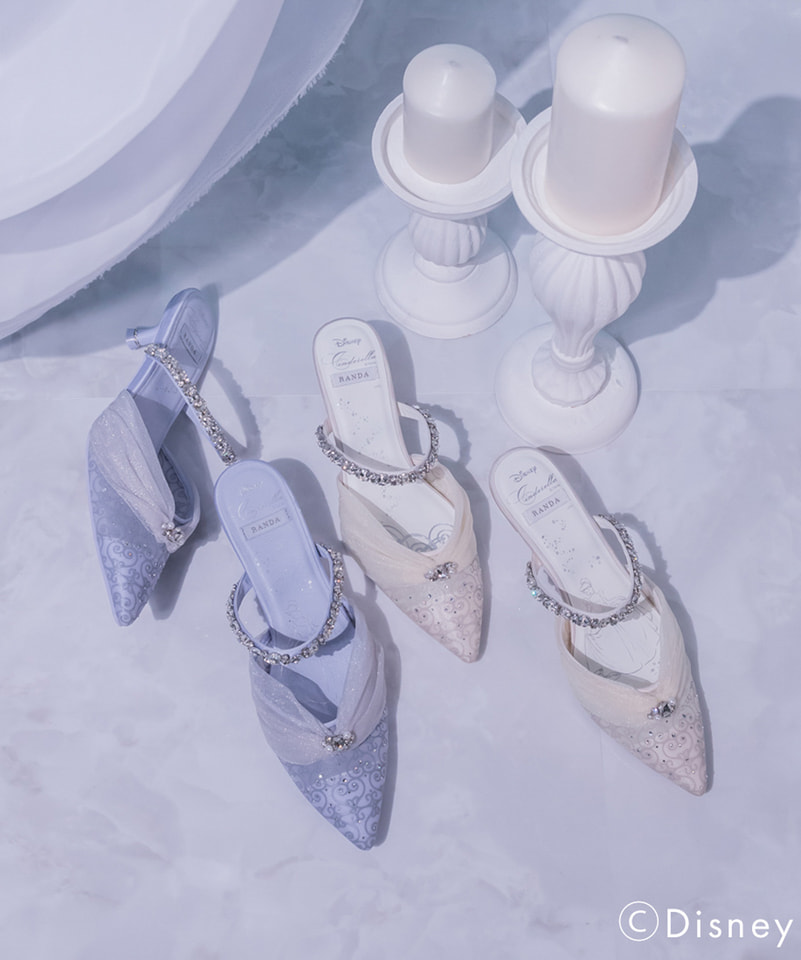 足元からディズニープリンセスに。RANDAから「シンデレラ」モチーフの