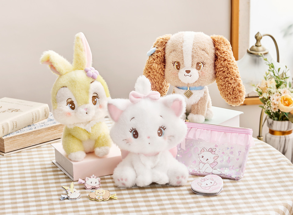 ディズニーストア、描き下ろしアート採用のマリー/レディ/ミス・バニー