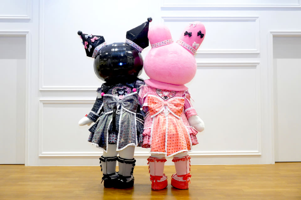 マイメロディ50周年、クロミとおそろい新衣裳でバースデー。開幕初日の