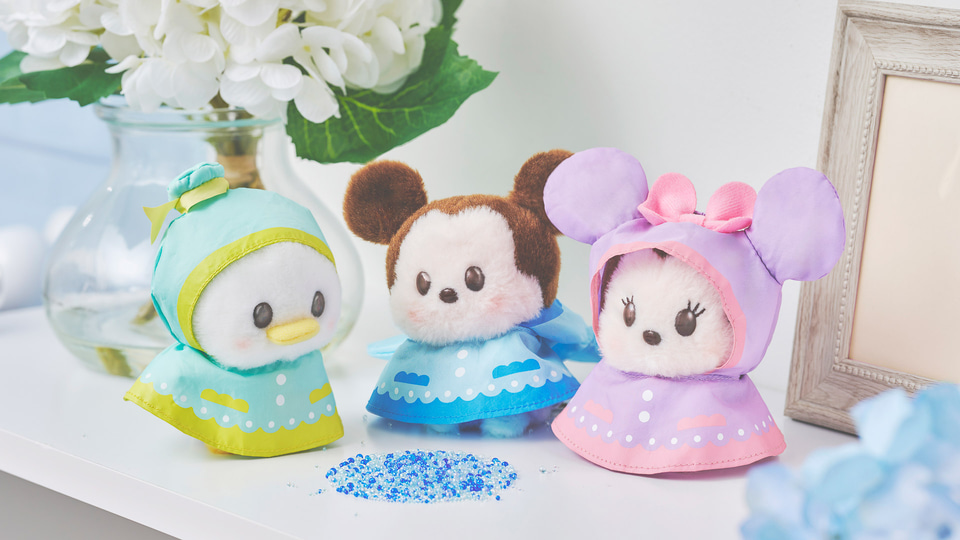 うるぽちゃちゃん新作はレインコート姿のミッキーにミニー、プーさん