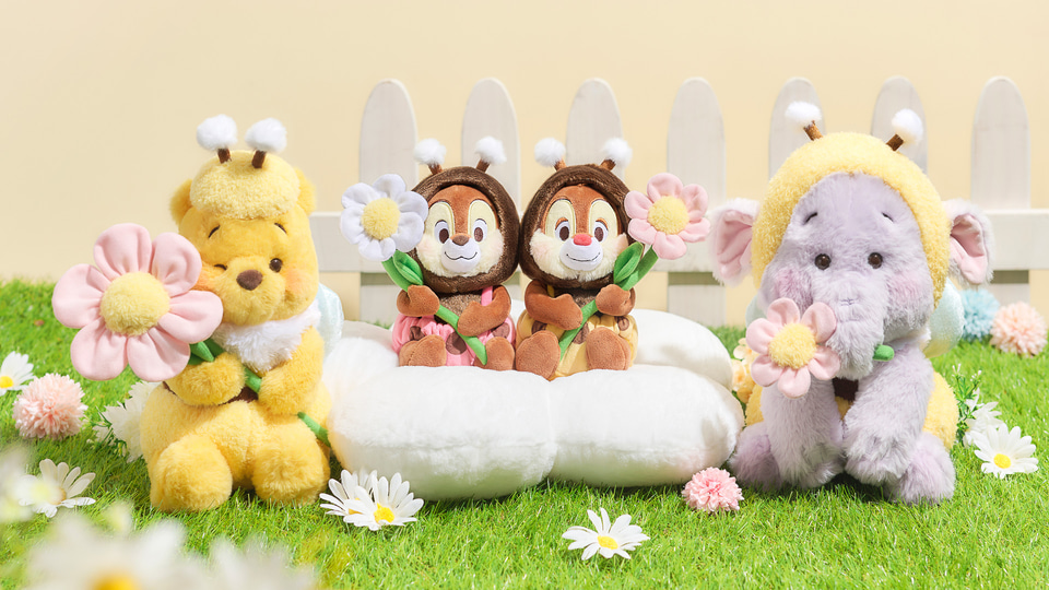 ディズニーストア、花畑をモチーフにしたくまのプーさん・チップと