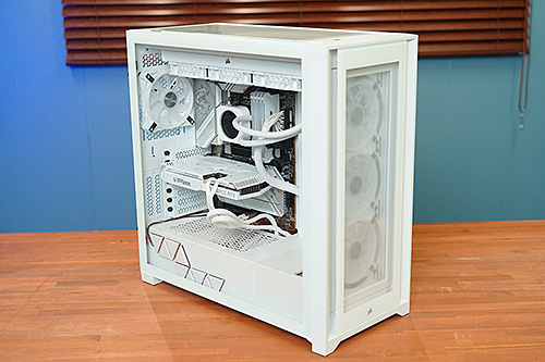 Core i9-13900K×CORSAIRパーツで組む真っ白なゲーミングPC、こだわりの