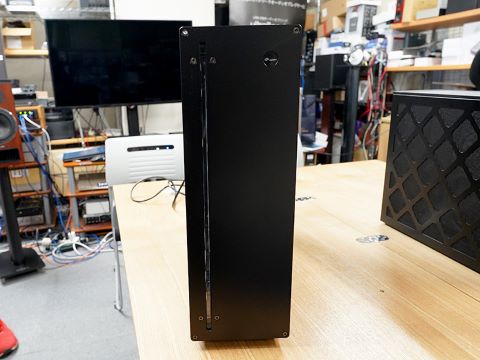 ファン9基で冷却する1080サイズのラジエーター/ポンプ/リザーバー一