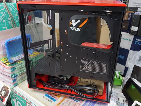 2面パノラマ設計の“映える”PCケース「HYTE Y40」が発売 - AKIBA PC