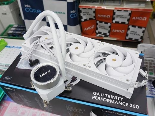 Lian Li製簡易水冷クーラー「Galahad II Trinity Performance」の