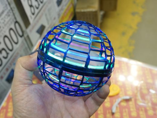 LED内蔵で光って飛ぶボール型ドローンが880円 - AKIBA PC Hotline!