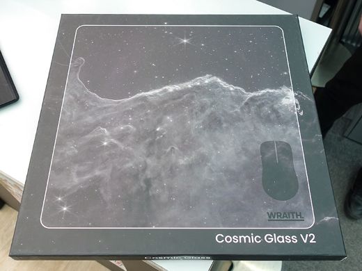 ノンコーティングのガラス製ゲーミングマウスパッド「Cosmic Glass V2