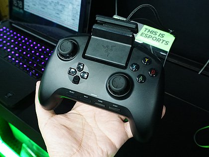 Razerのスマホ向けゲームパッド「Raiju Mobile」が14日発売、実売2万円
