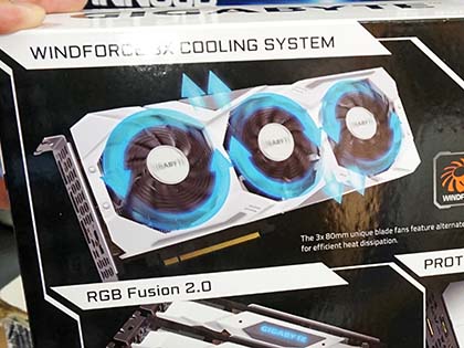 GIGABYTEから“白いGeForce RTX 2060 SUPER”が登場、3連ファン搭載