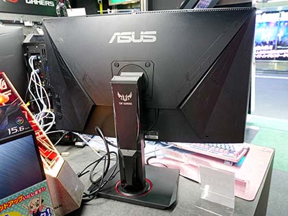 ASUSの32型ゲーミング液晶「TUF GAMING VG32VQ」が発売、曲面パネル