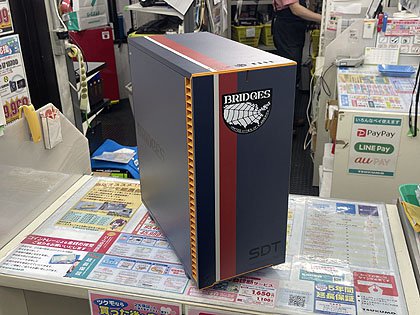 デス・ストランディング仕様のカスタムPCケース、ツクモで展示スタート