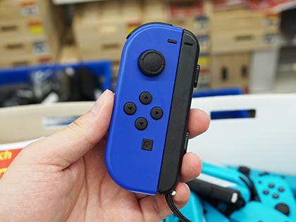 Nintendo SwitchやPS4向けコントローラーのジャンク品が大量入荷