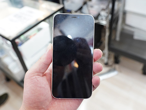 iPhone 12 miniのジャンク品が14,300円から！期間限定セール - AKIBA