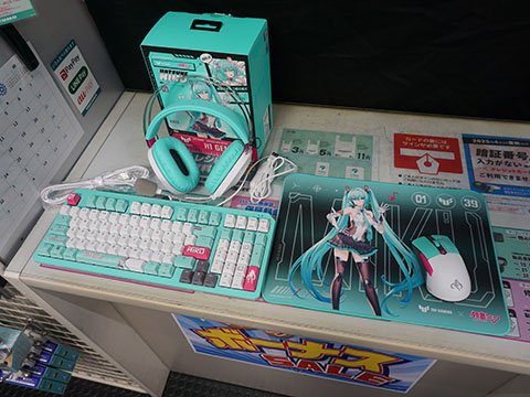 ASUS TUF Gaming×初音ミクコラボのゲーミングデバイスが4製品 - AKIBA