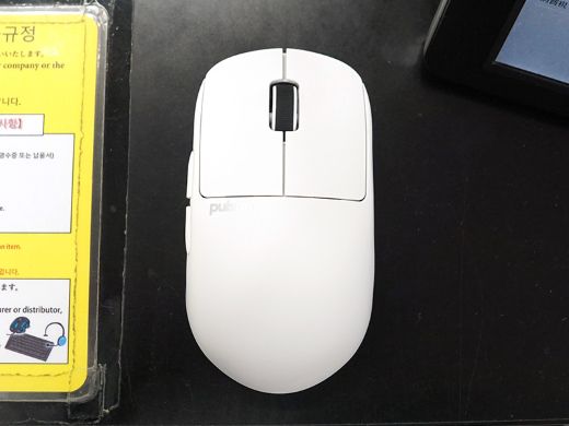 重量37gの軽量つかみ持ちマウス「X2H CrazyLight」がPulsarから