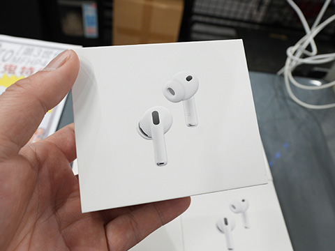 Appleのワイヤレスイヤホン「AirPods Pro 3」が33,800円！未使用品の