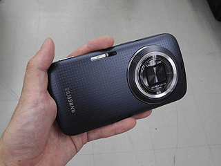 光学10倍ズームレンズ搭載の4.8型スマホが直輸入、約11万円 - AKIBA PC