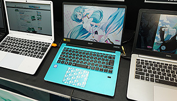初音ミクコラボの23.8型液晶「VA2456-MIKU」が発売、箱やカバーに描き