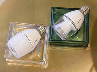 ソニー、カラー点灯や2台連携も可能な新LED電球Bluetoothスピーカー