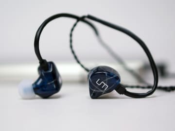 レビュー】謎のユニット構成に唯一無二のデザイン“最強エントリー