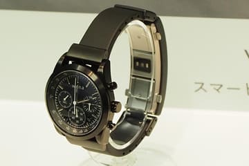 ソニー、スマートウォッチ「wena wrist pro」。バンドに有機EL、小型化