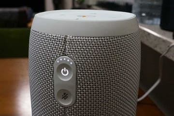 レビュー】スマートスピーカーにJBLサウンドと“ポータブル”の価値。JBL