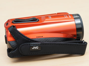 JVC、防水性能を高めたフルHD QUAD PROOFビデオカメラ「Everio R」。約
