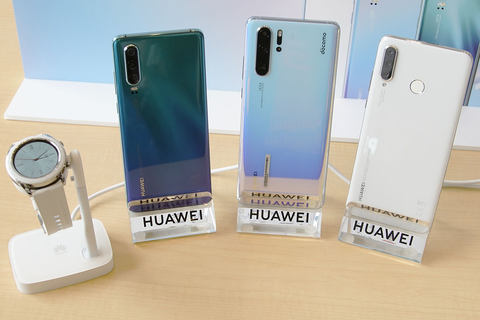ライカトリプルカメラのSIMフリー「HUAWEI P30」。米国措置を“再出発