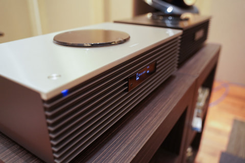 Technics、音質とネットワークが進化した一体型オーディオ「OTTAVA f