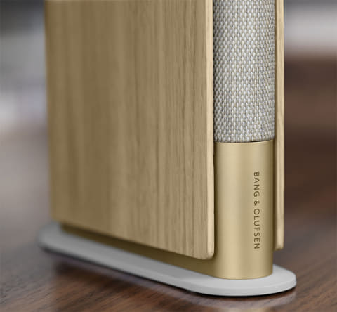 本のように薄い”スピーカー。BANG & OLUFSEN「BEOSOUND EMERGE」 - AV
