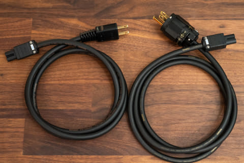 Apple TV 4Kは電源ケーブル交換で配信最強画質プレーヤーに! サエク