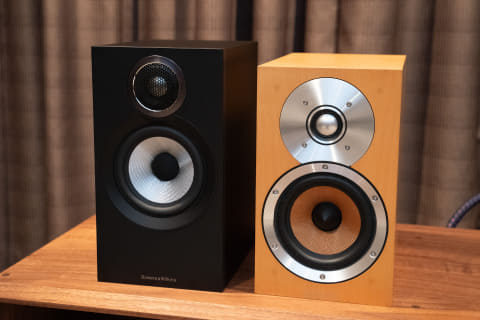 スピーカーは18年でどれだけ進化した!? B&W「CM1」と新「607 S3」を