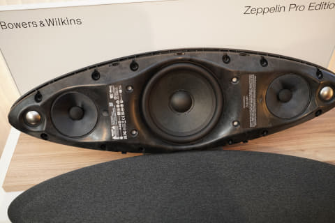 B&W、自社開発・製造ユニットで高音質化したワイヤレススピーカー