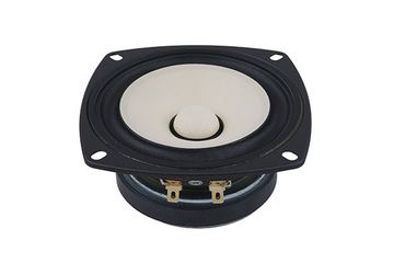 フォステクス、70周年スピーカーユニット専用設計のボックス。側面は半